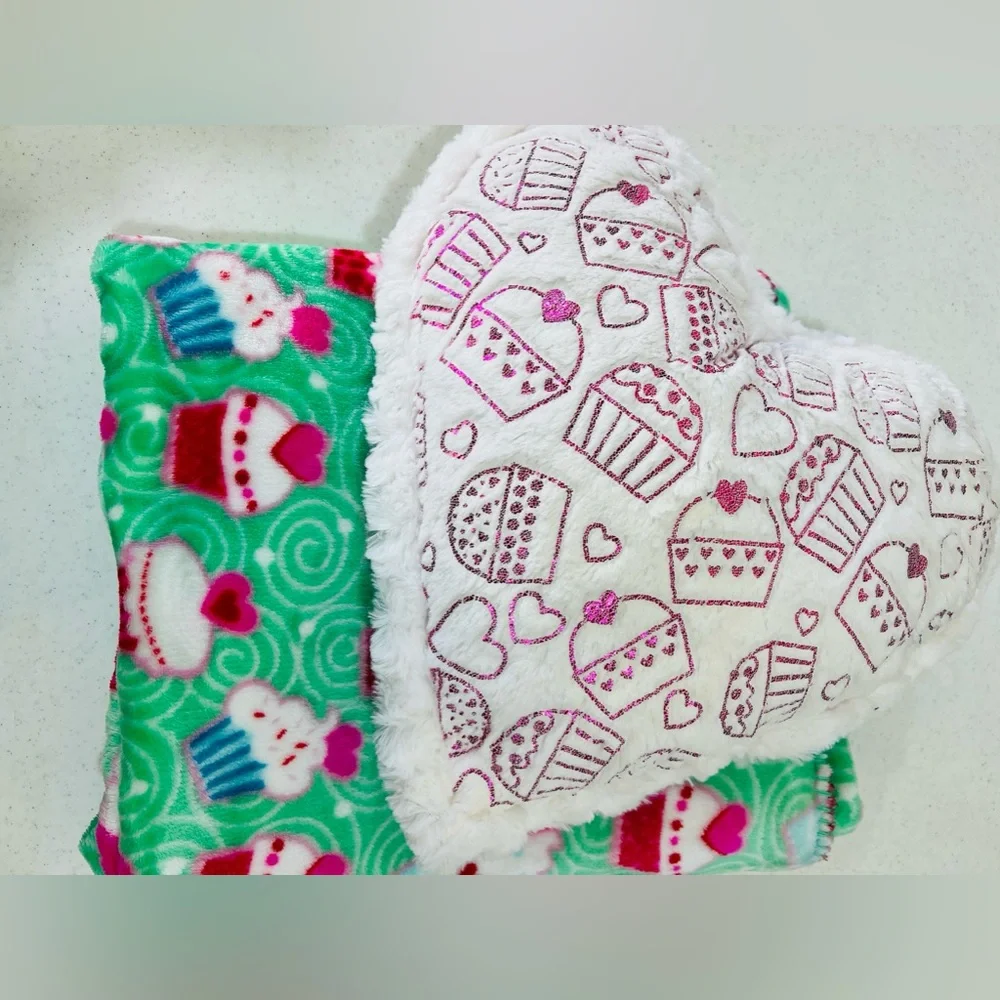 Valentine’s Day Pillow & Blanket